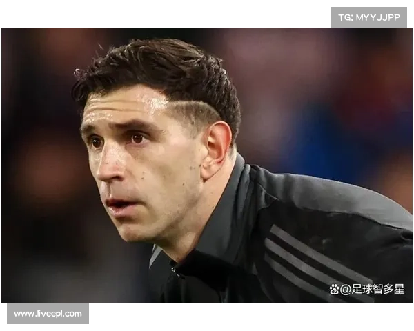 专访维拉门将马丁内斯:谈2026年2月球队防守组织的改进细节。